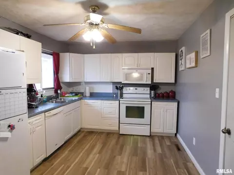 317 E Jennings St, Salem, IL 62881 photo 12