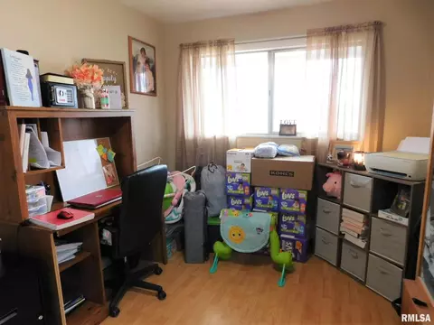 317 E Jennings St, Salem, IL 62881 photo 9