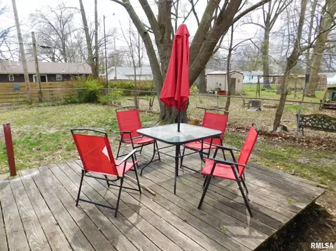 317 E Jennings St, Salem, IL 62881 photo 13