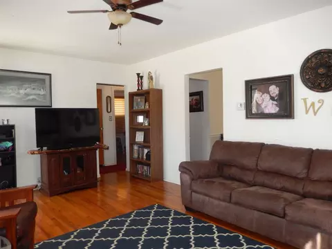 209 George St, Anna, IL 62906 photo 11