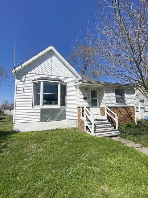 405 W Helen Ave, Christopher, IL 62822 photo 2