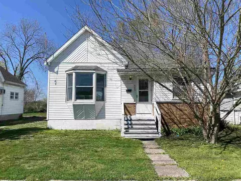 405 W Helen Ave, Christopher, IL 62822 photo 1