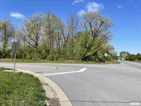 10311 Fleming Rd, Carterville, IL 62918