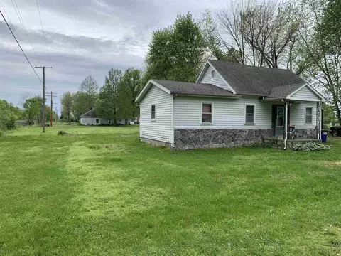 133 E Vine St, Tamaroa, IL 62888 photo 3