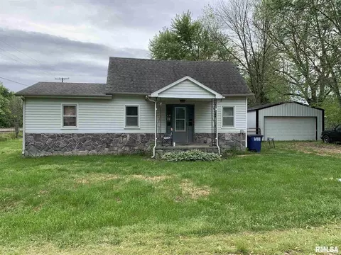 133 E Vine St, Tamaroa, IL 62888 photo 2