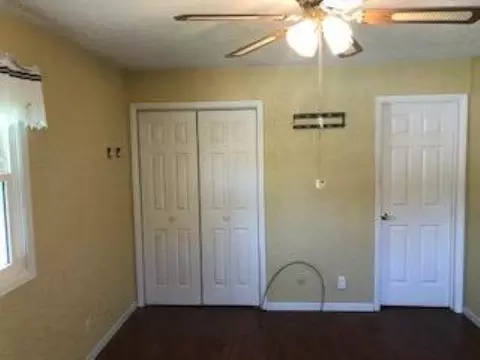 70 Park Forest Dr, Centralia, IL 62801 photo 10