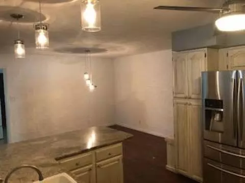 70 Park Forest Dr, Centralia, IL 62801 photo 4