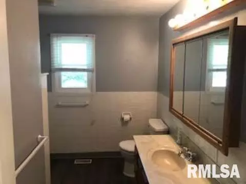 70 Park Forest Dr, Centralia, IL 62801 photo 16