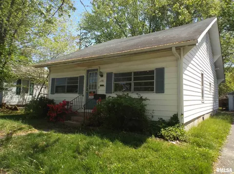 208 S 8th St, Herrin, IL 62948 photo 1