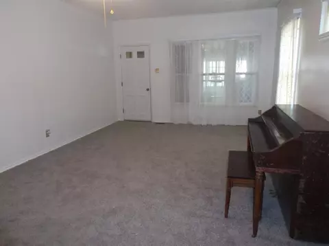 208 S 8th St, Herrin, IL 62948 photo 7