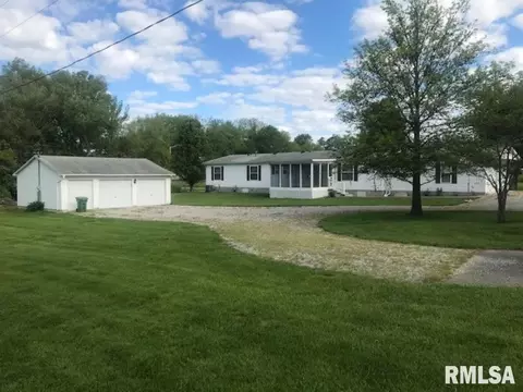 305 W Washington St, Dix, IL 62830 photo 9