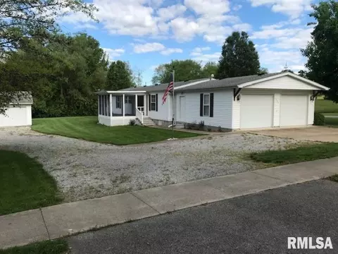 305 W Washington St, Dix, IL 62830 photo 8