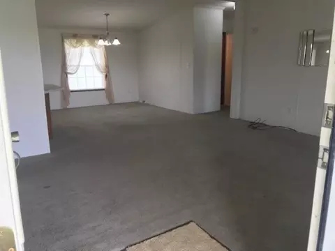 305 W Washington St, Dix, IL 62830 photo 33