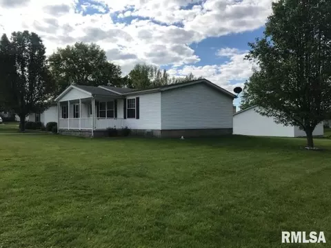 305 W Washington St, Dix, IL 62830 photo 1
