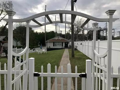 1509 Oak St, Chester, IL 62233 photo 3