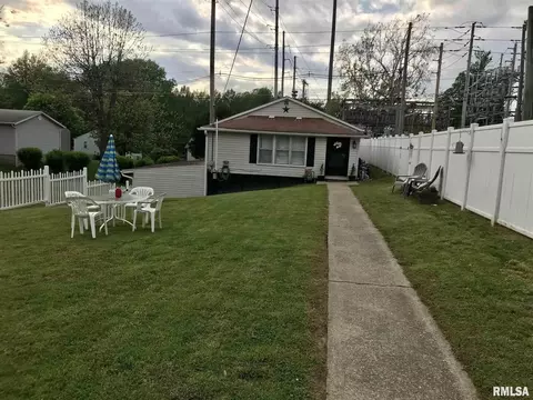 1509 Oak St, Chester, IL 62233 photo 4