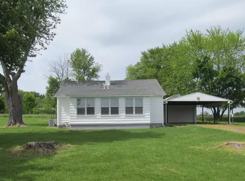 218 E South St, Dix, IL 62830 photo 16