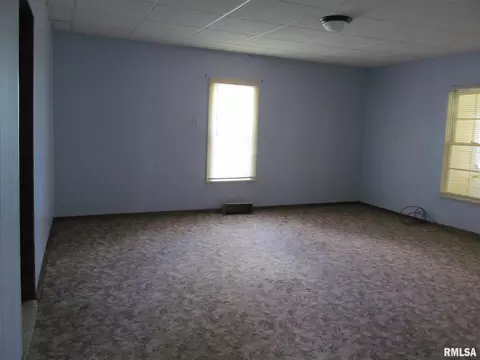 218 E South St, Dix, IL 62830 photo 18