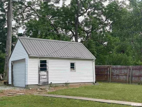 200 E Bennett, Salem, IL 62881 photo 42