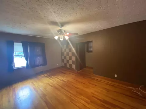 200 E Bennett, Salem, IL 62881 photo 35