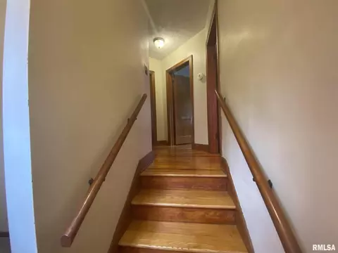 200 E Bennett, Salem, IL 62881 photo 21