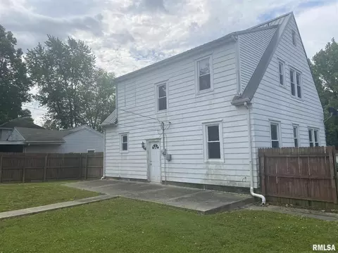 200 E Bennett, Salem, IL 62881 photo 40