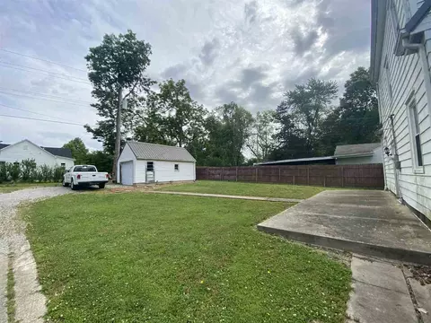 200 E Bennett, Salem, IL 62881 photo 41