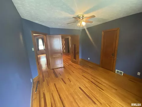 200 E Bennett, Salem, IL 62881 photo 27