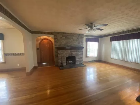 200 E Bennett, Salem, IL 62881 photo 4
