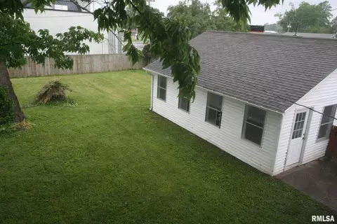 137 11th St, Carmi, IL 62821 photo 13