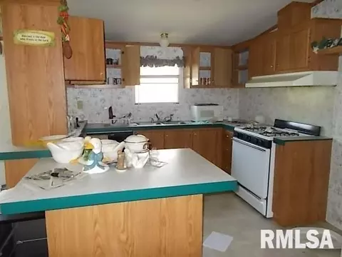 89 Walnut St, Richview, IL 62877 photo 3