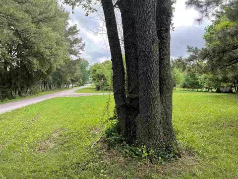 602 N State St, Christopher, IL 62822 photo 5