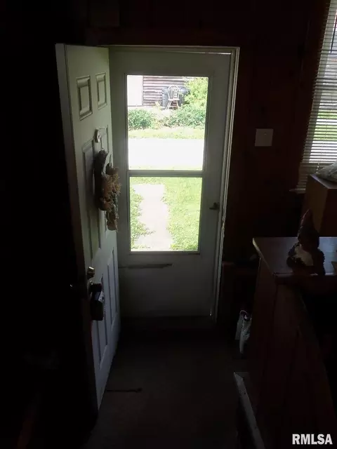 709 S Mulkey St, Christopher, IL 62822 photo 14