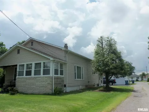 709 S Mulkey St, Christopher, IL 62822 photo 3