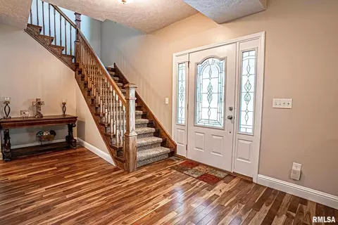 7557 E Grant Rd, Walnut Hill, IL 62893 photo 5
