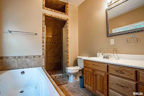 7557 E Grant Rd, Walnut Hill, IL 62893 photo 39
