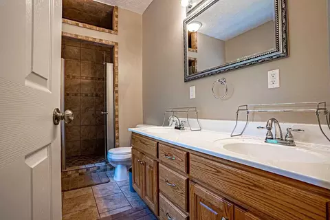 7557 E Grant Rd, Walnut Hill, IL 62893 photo 38