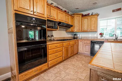 7557 E Grant Rd, Walnut Hill, IL 62893 photo 33