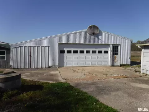 847 Cemetery Rd, Sandoval, IL 62882 photo 3
