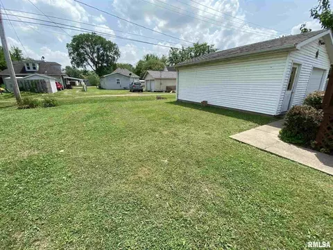 308 Flora Ave, Flora, IL 62839 photo 6