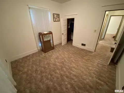 308 Flora Ave, Flora, IL 62839 photo 16