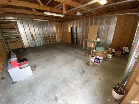 308 Flora Ave, Flora, IL 62839 photo 9