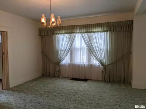 623 S Hickory St, Centralia, IL 62801 photo 7
