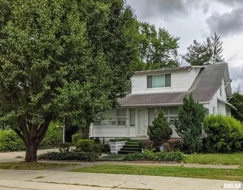 623 S Hickory St, Centralia, IL 62801 photo 1
