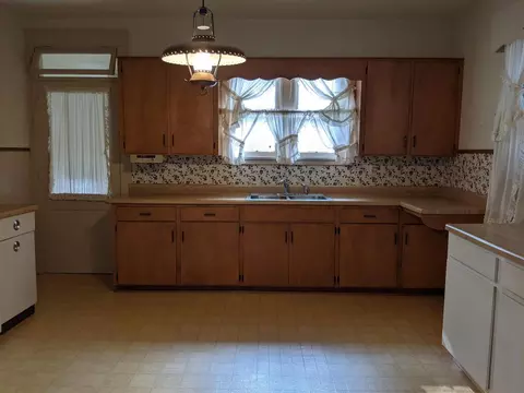 623 S Hickory St, Centralia, IL 62801 photo 10