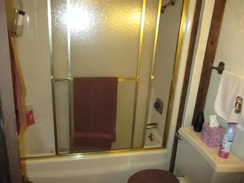 404 W Harrison St, Christopher, IL 62822 photo 17