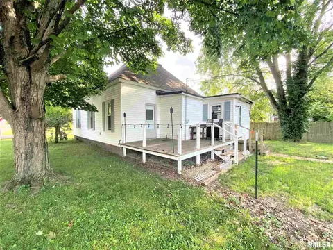 502 W 3rd St, Flora, IL 62839 photo 4