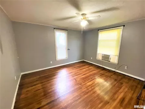 502 W 3rd St, Flora, IL 62839 photo 16