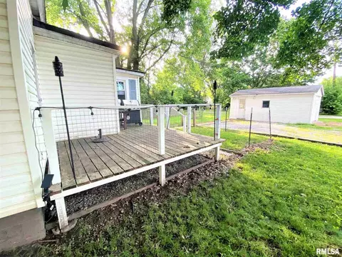 502 W 3rd St, Flora, IL 62839 photo 42