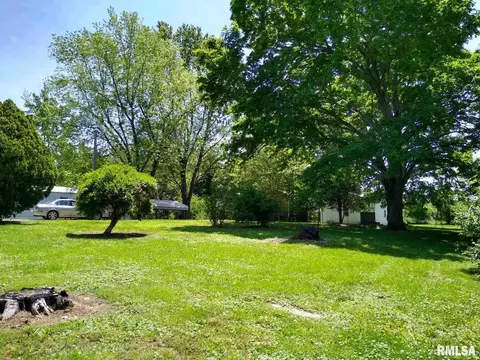 470 Crescent Loop, Vienna, IL 62995 photo 2